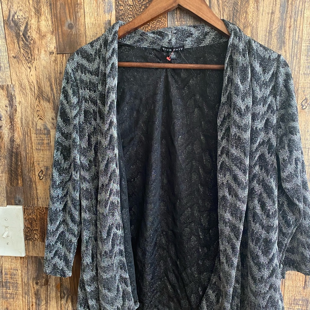 NWT True Envy open cardigan size 10 black & Silver 75% nylon 20% metallic 5 span
